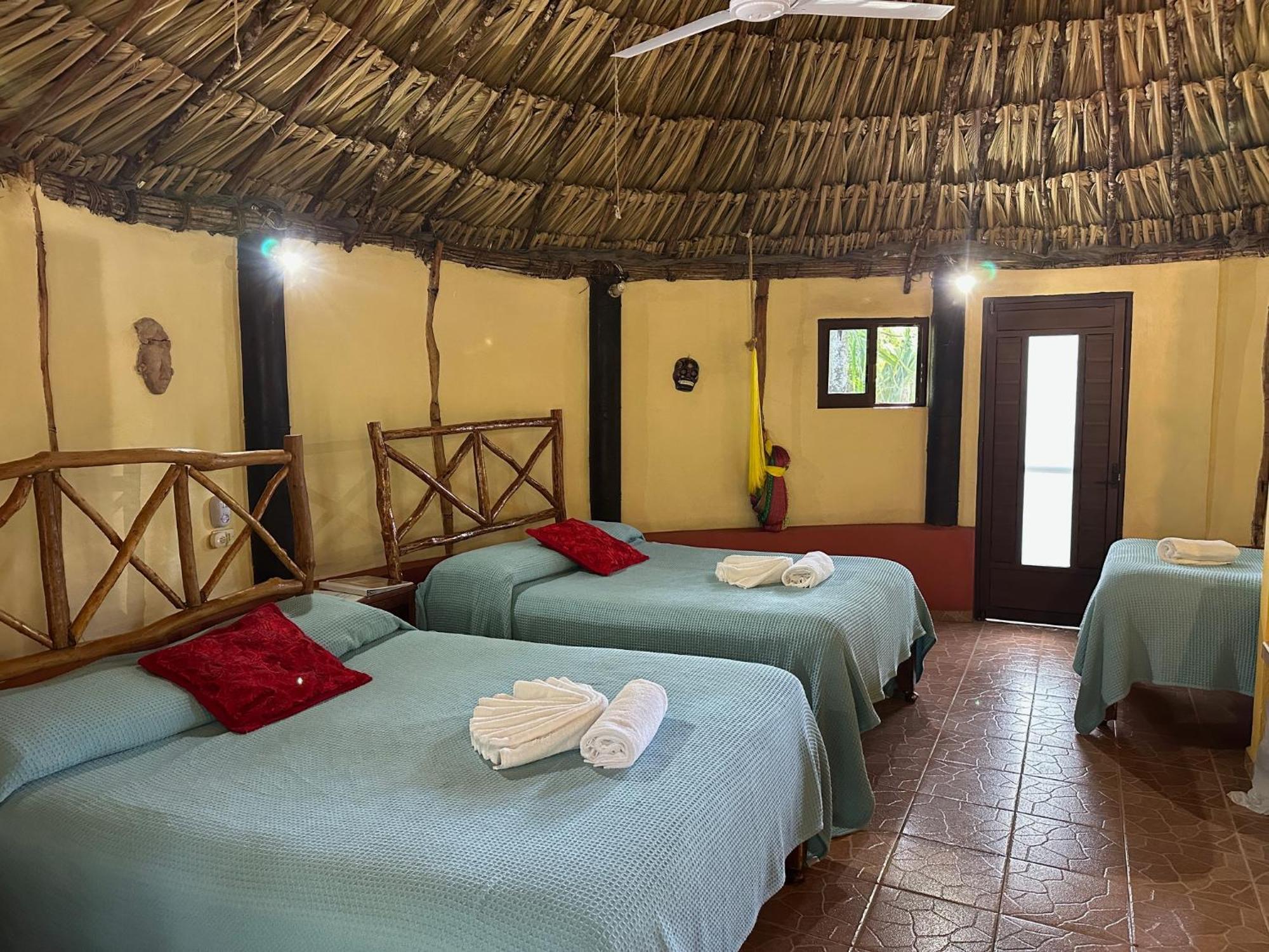 The Pickled Onion B&B And Restaurant Uxmal Santa Elena Exterior foto